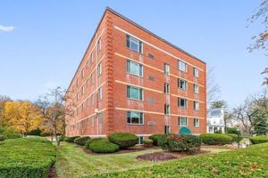 125 Pleasant St