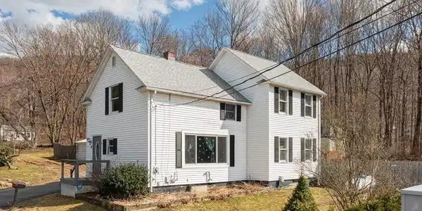 30 Chapin St