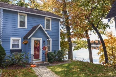 84 Lakeside Dr