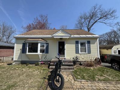 148 Pond St
