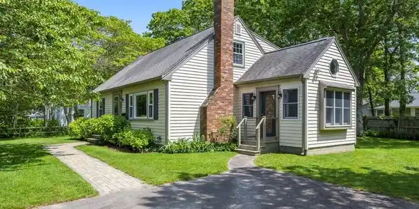 22 Emerson Rd