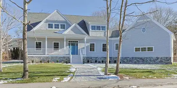 313 Menauhant Rd
