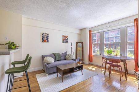 534 Beacon