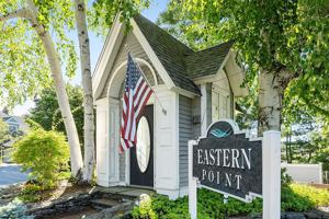 32 Eastern Point Dr