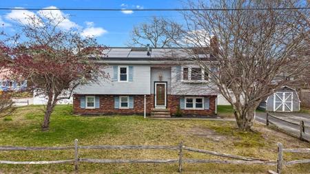 51 Hideaway Ln