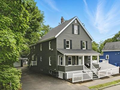 28 Lake St