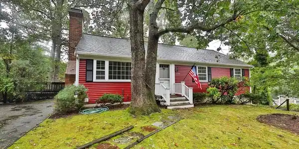 19 Embassy St