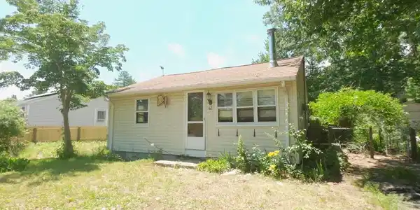 62 Crystal Lake Dr