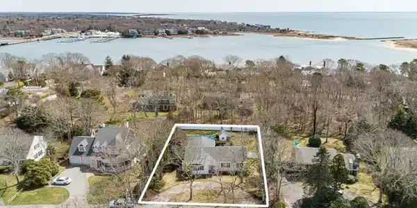 291 Menauhant Rd