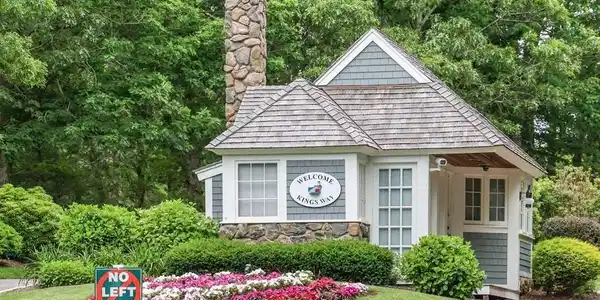 4 West Woods Cir