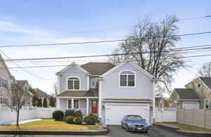 4 Colonial Drive