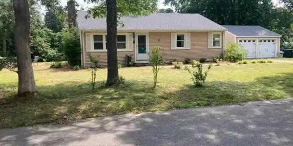 37 Cedar St