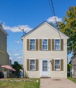 281 Mattakeesett St