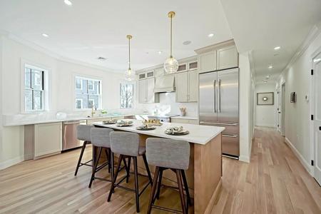 252 Lexington Avenue