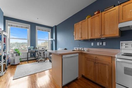 483 Beacon