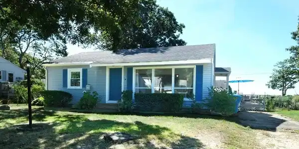 11 Palm St
