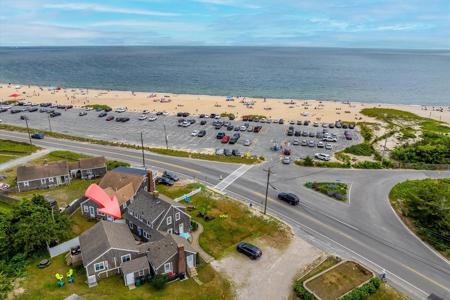 1060 Craigville Beach Rd