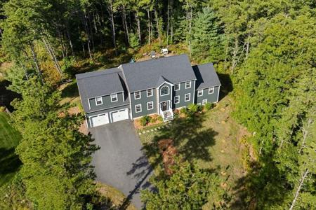 17 Pond Edge Trl