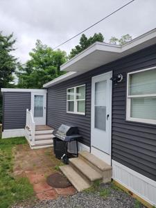 151 Hartford Tpke