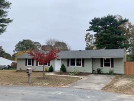 8 Suzanne Circle