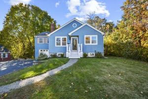 17 Lakeside Drive