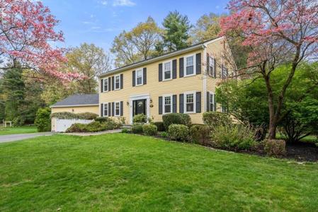 5 Blackhorse Ln