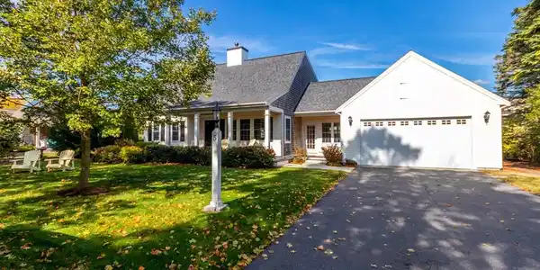 5 Pheasant Ln