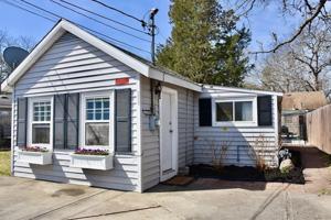 23-B Barnes St