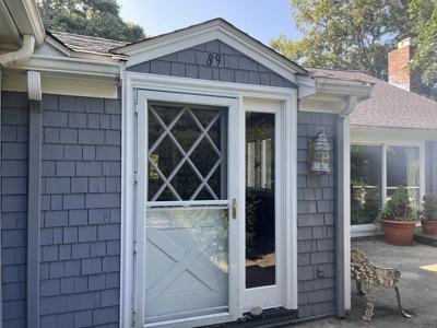 89 Swift Ave