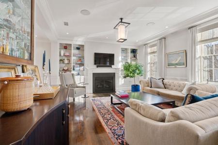 413 Commonwealth