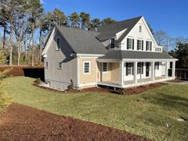 3 Bascom Hollow