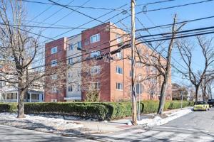 114 Pleasant St
