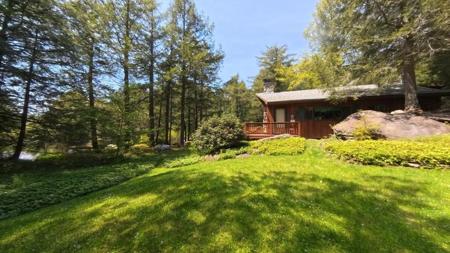 32 Pond Hill Rd
