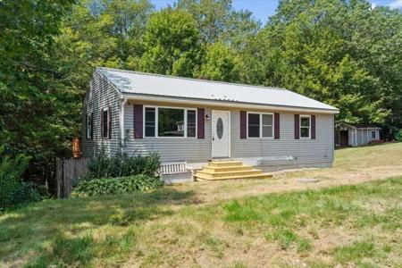 9 Iriquois Dr