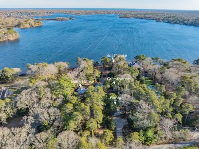74 Lakeview Dr