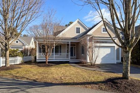 5 Blue Meadow Ct
