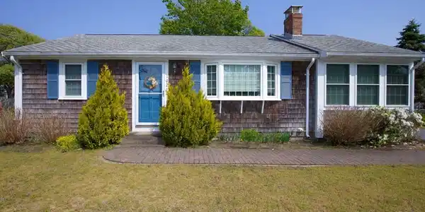 102 Michaels Ave.