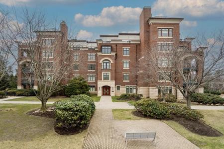 120 Seaver St