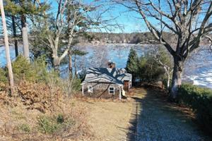 123 Lakeshore Dr