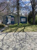 4 Freeman Ave