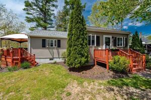 8 Woodland Rd