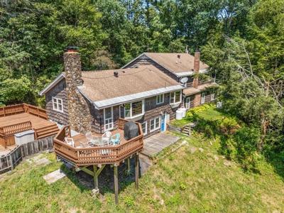 44 Mashapaug Rd
