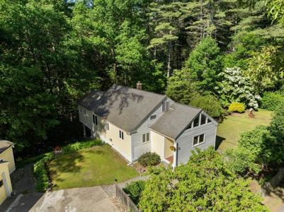 64 Lakeside Dr
