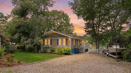133 Edgewater Dr W