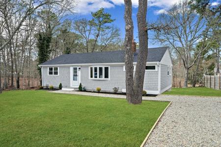 6 Raintree Rd