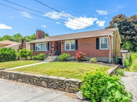 22 Alvarado Ave