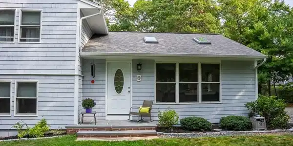 51 Lewis Neck Rd