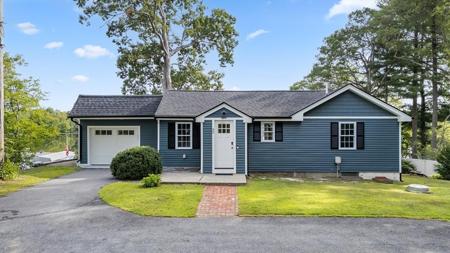 95 Pineland Ave