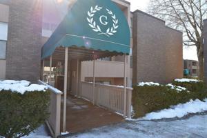 22 Shrewsbury Green Dr