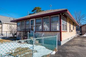 36 Pleasant St